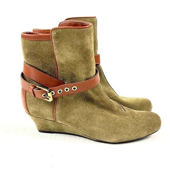Rockport Alika Buckled Bootie in Dark Olive - Size 5.5 - Picture 4 of 11